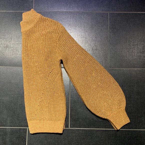 H&M Wide Sleeve Metallic Camel Knit Sweater - Picture 8 of 11